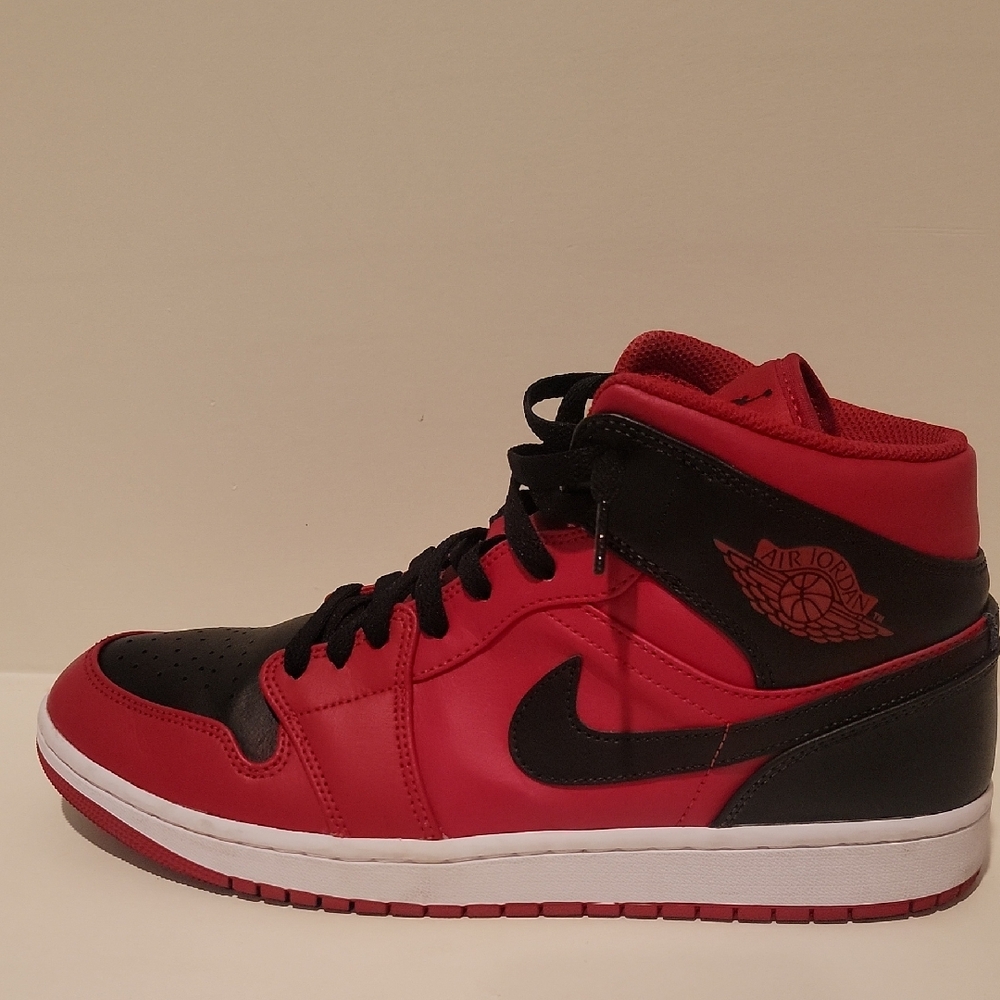Nike Air Jordan High-Top Red Black Sneakers